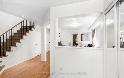 5685 Topaz Place • Mississauga, ON photo 4