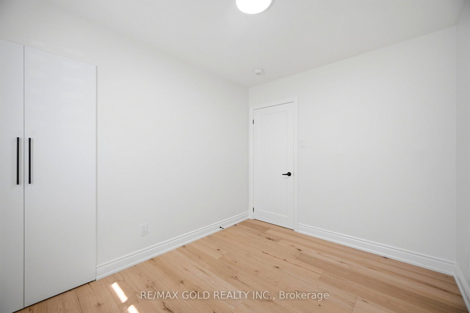 8 Athlone Avenue • Brampton, ON photo 24