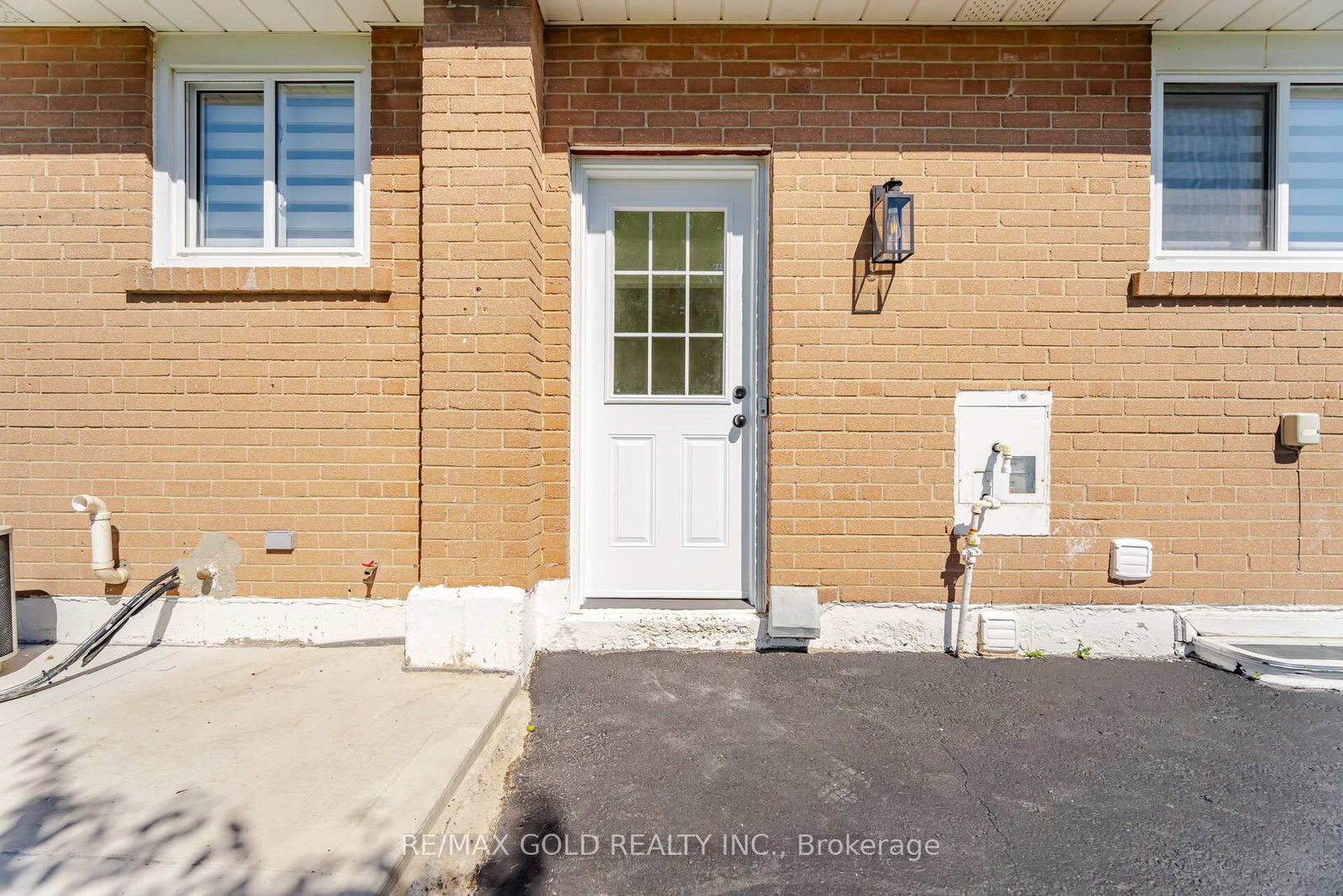 8 Athlone Avenue • Brampton, ON photo 25