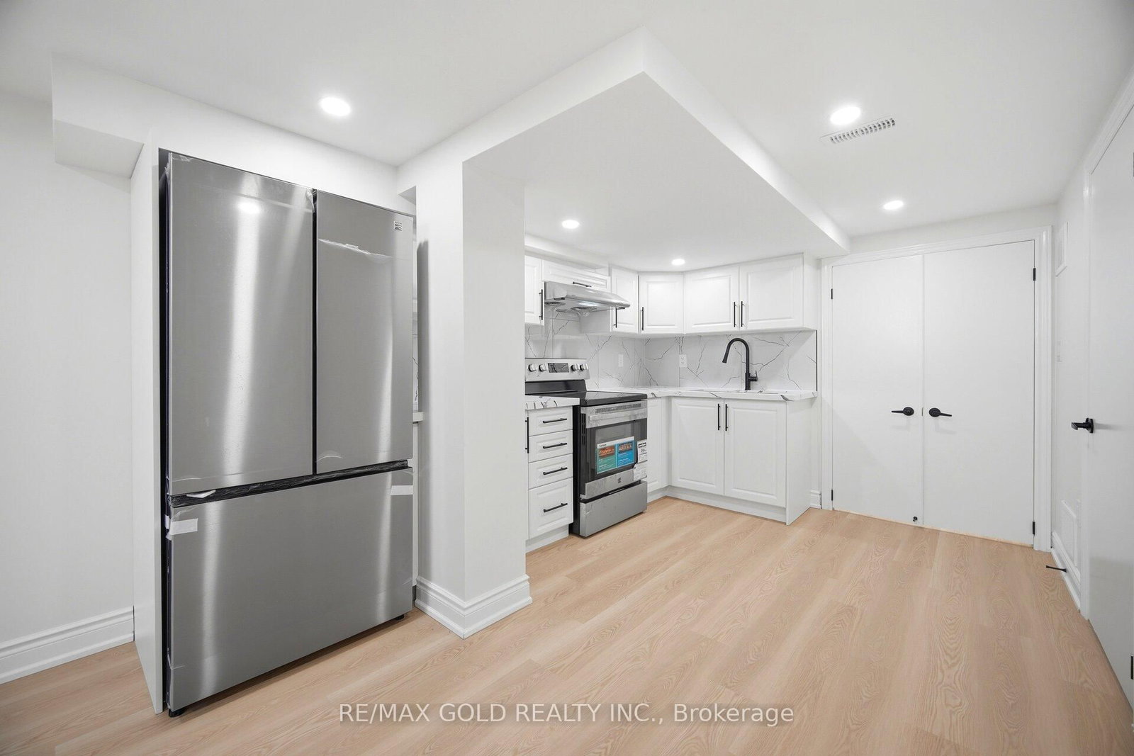8 Athlone Avenue • Brampton, ON photo 29
