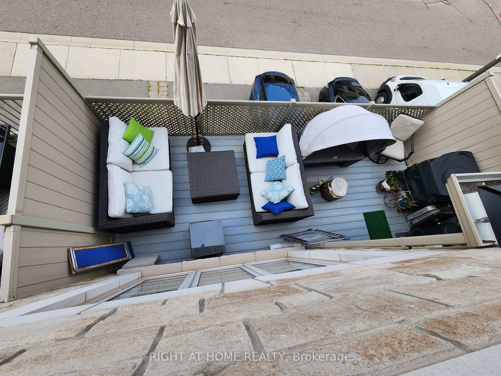 3108 POSTRIDGE Drive • Oakville, ON photo 20