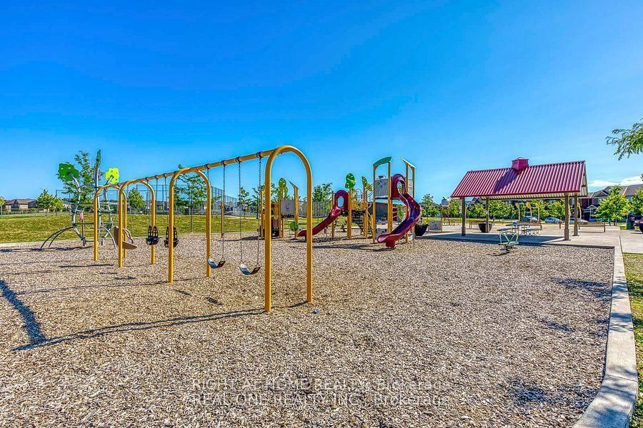 3108 POSTRIDGE Drive • Oakville, ON photo 26