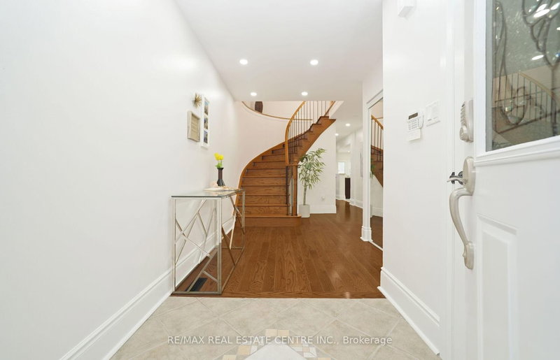 15 Donna Drive