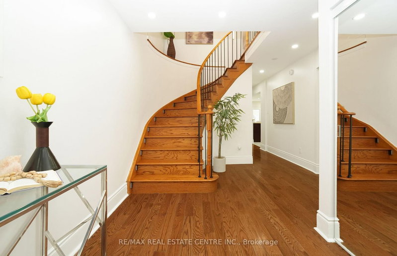 15 Donna Drive
