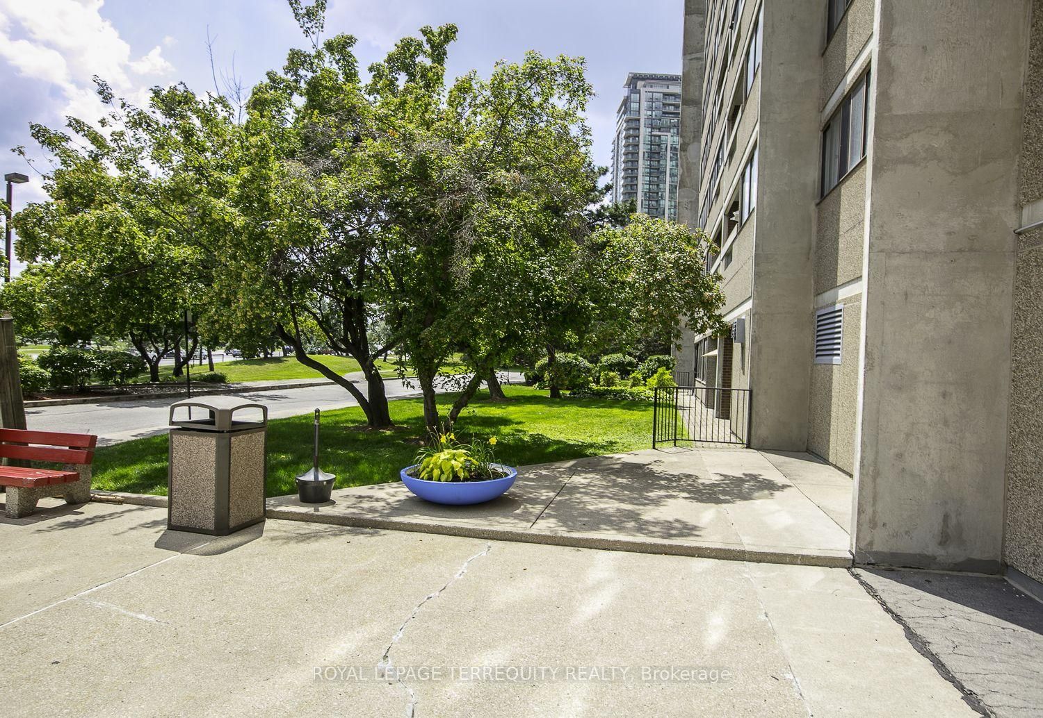 604 - 50 Elm Drive E, Mississauga 5