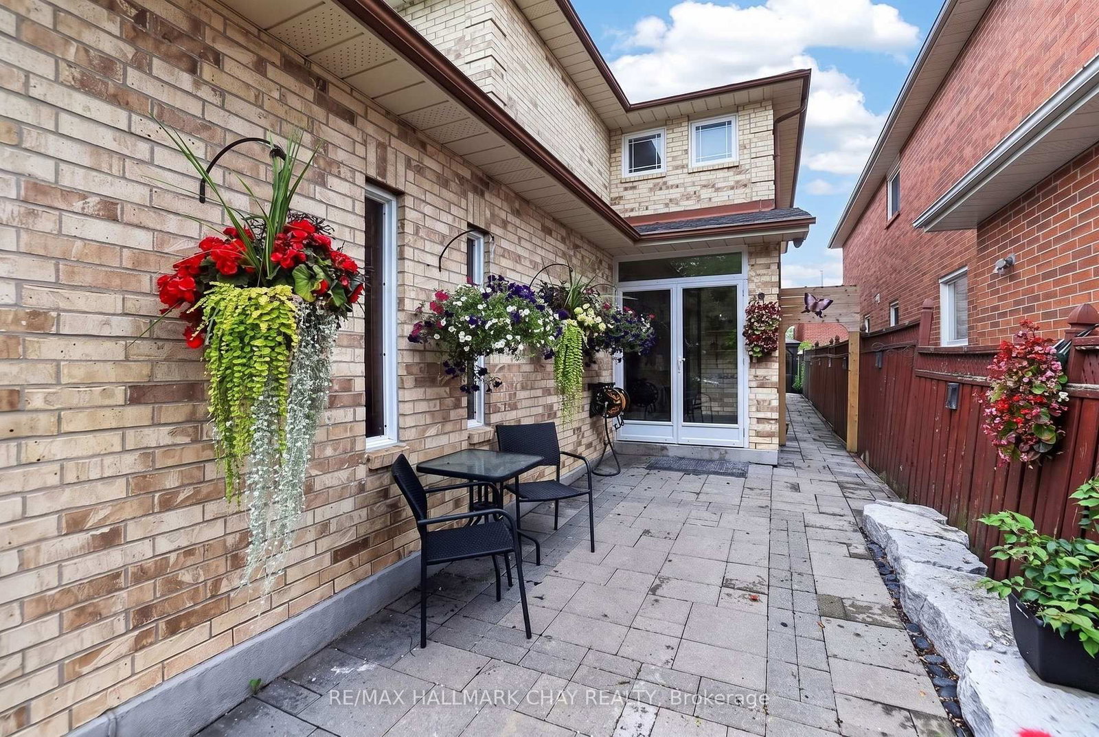 76 Donna Drive • Brampton, ON photo 2