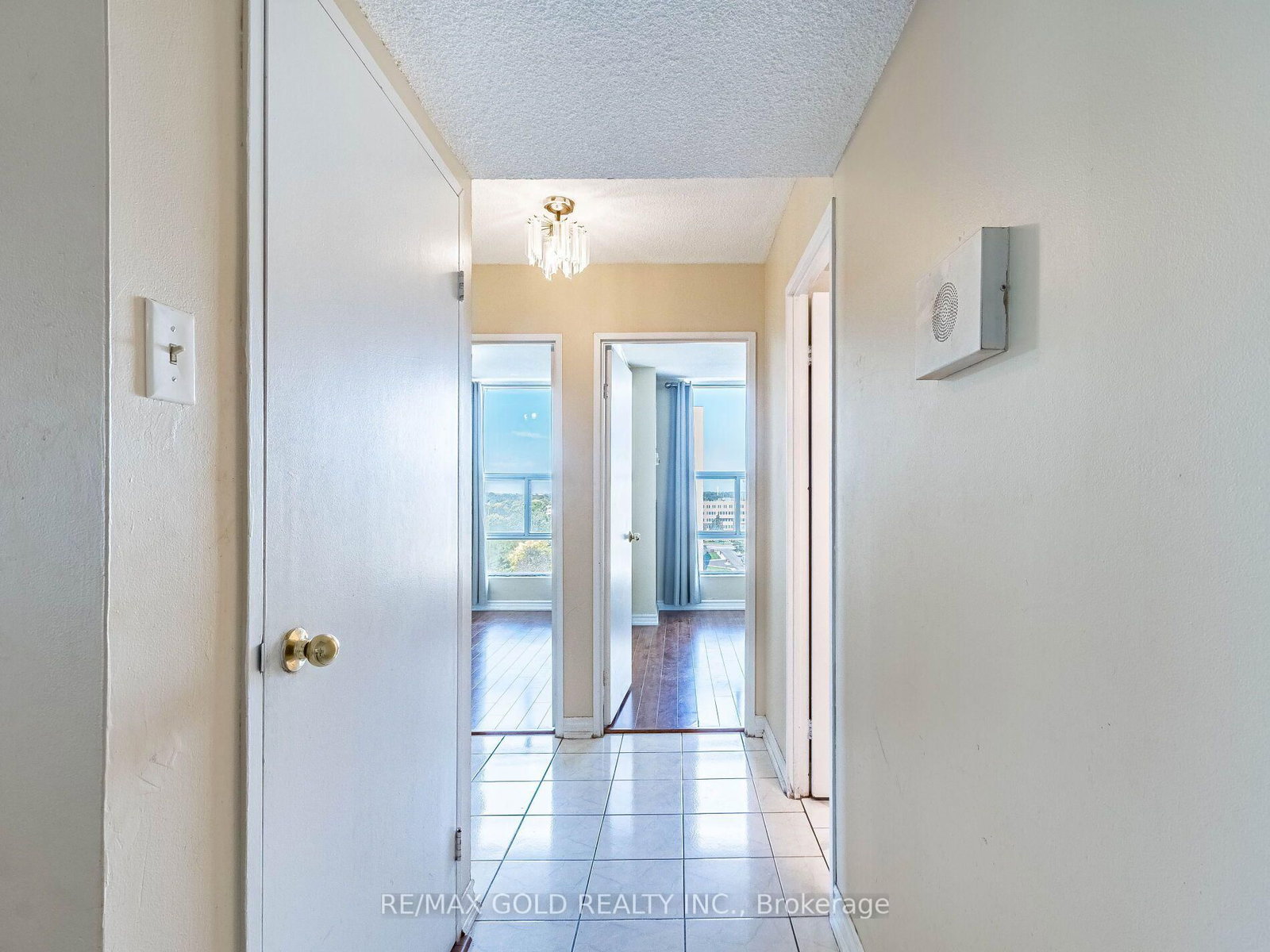 17 Knightsbridge Road • #1010 • Brampton, ON photo 40
