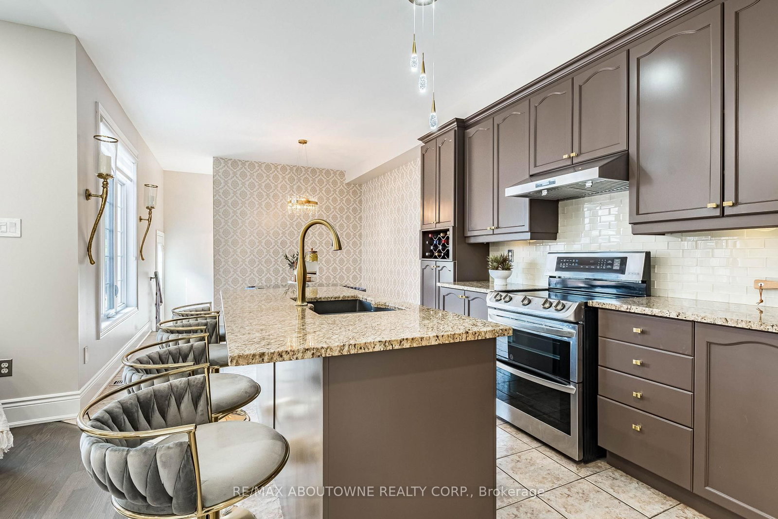 5550 W Tenth Line • Mississauga, ON photo 14