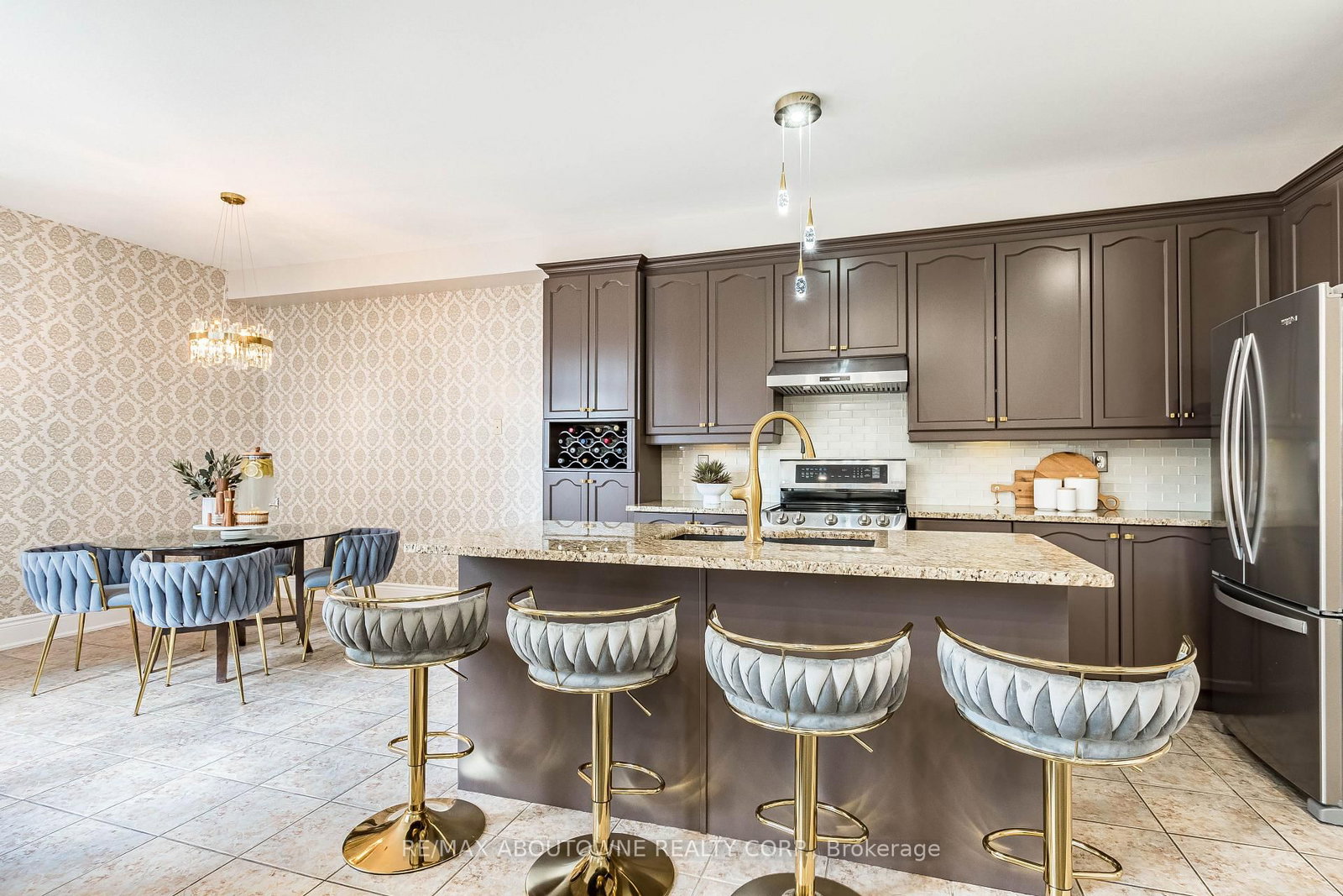 5550 W Tenth Line • Mississauga, ON photo 16