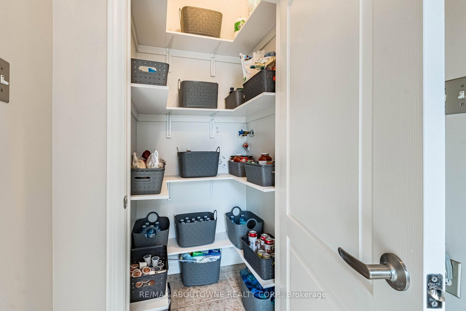 5550 W Tenth Line • Mississauga, ON photo 20