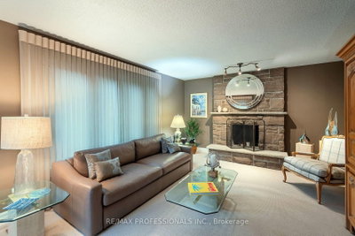 1820 Shady Creek Court • Mississauga, ON photo 5