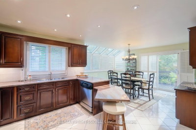 1820 Shady Creek Court • Mississauga, ON photo 8