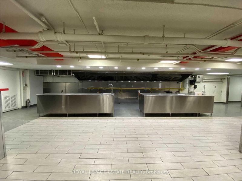 Unit Lower — 4894-4896 Dundas Street W, Toronto