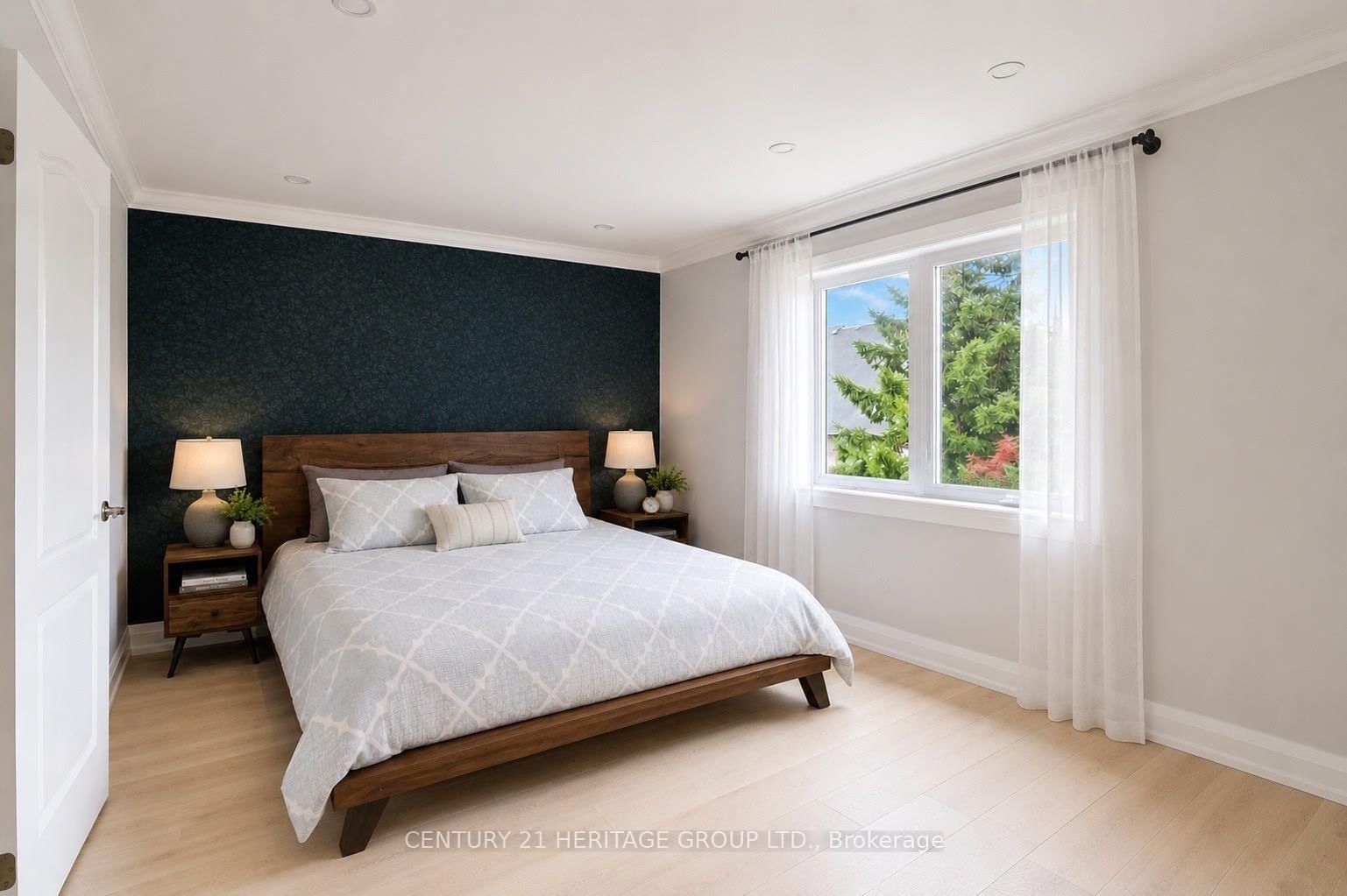 9-2 Skeens Lane • Toronto, ON photo 11