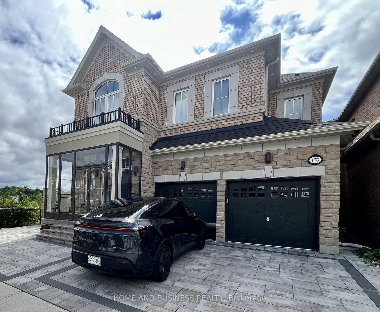 152 Marvin Oakville,ON L6H 0Z7