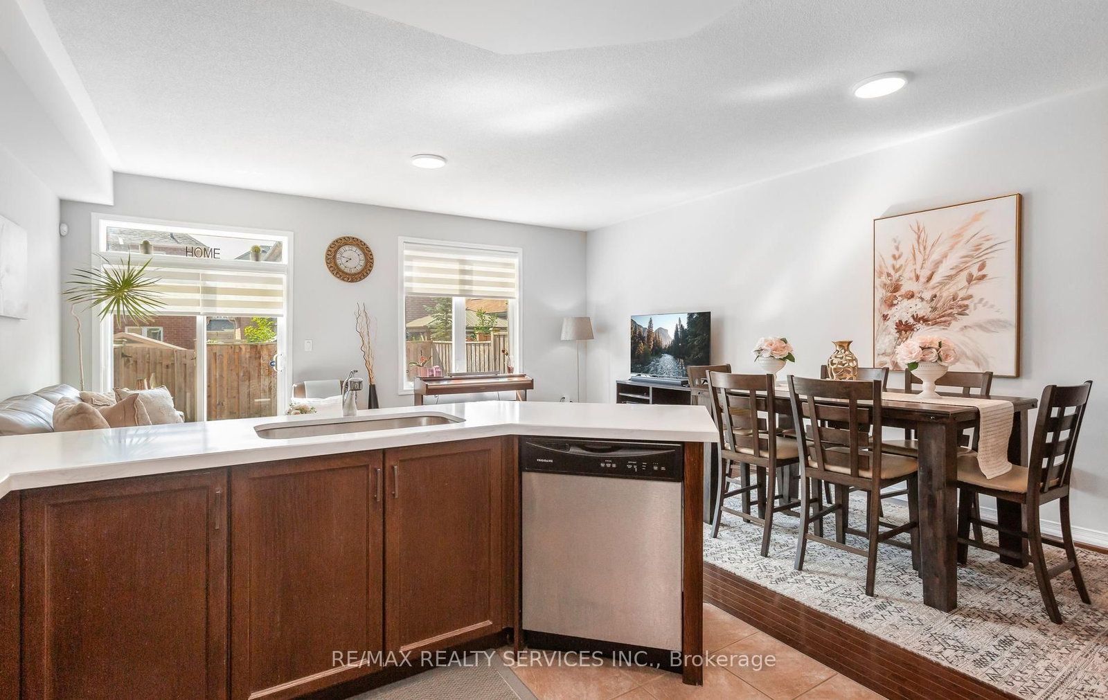 651 Farmstead Drive • #90 • Milton, ON photo 16