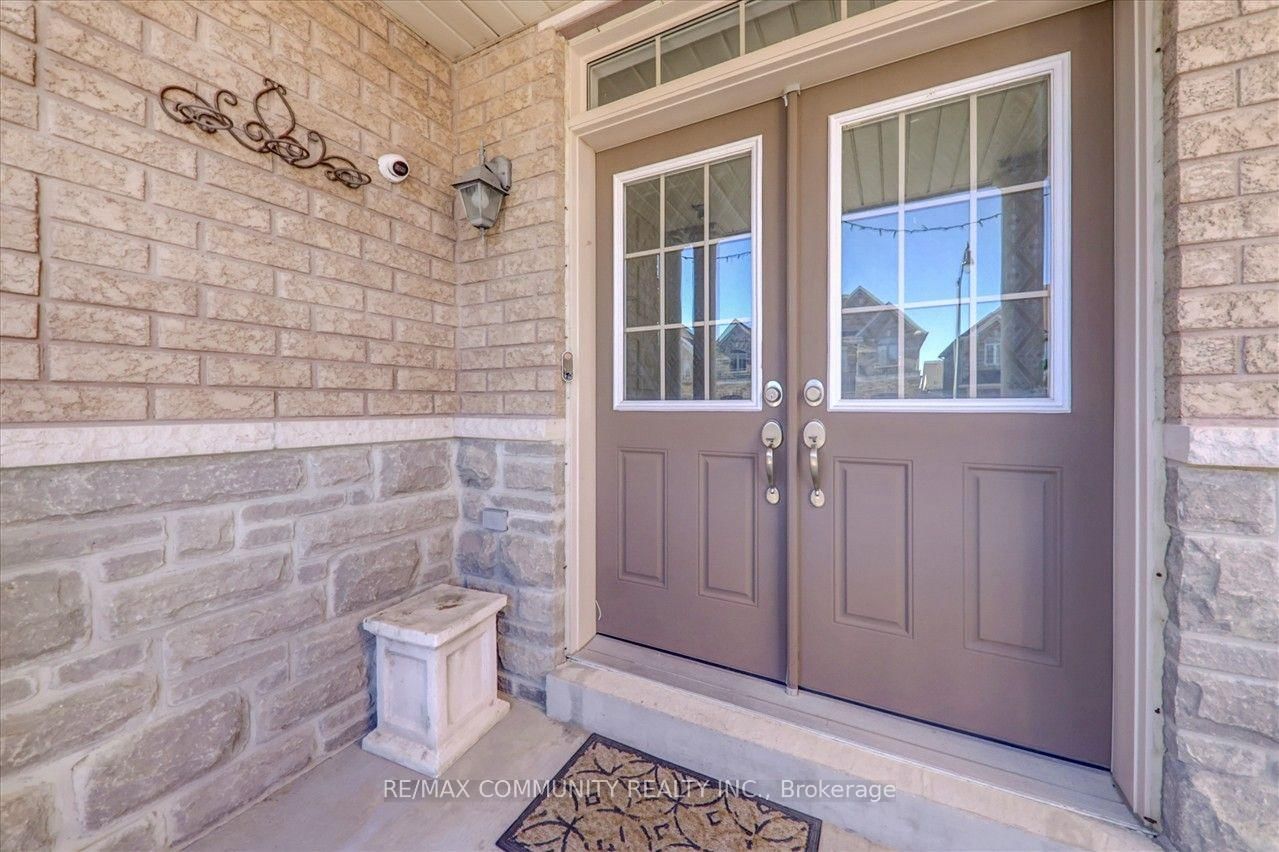 69 Clearfield Drive • Brampton, ON photo 4