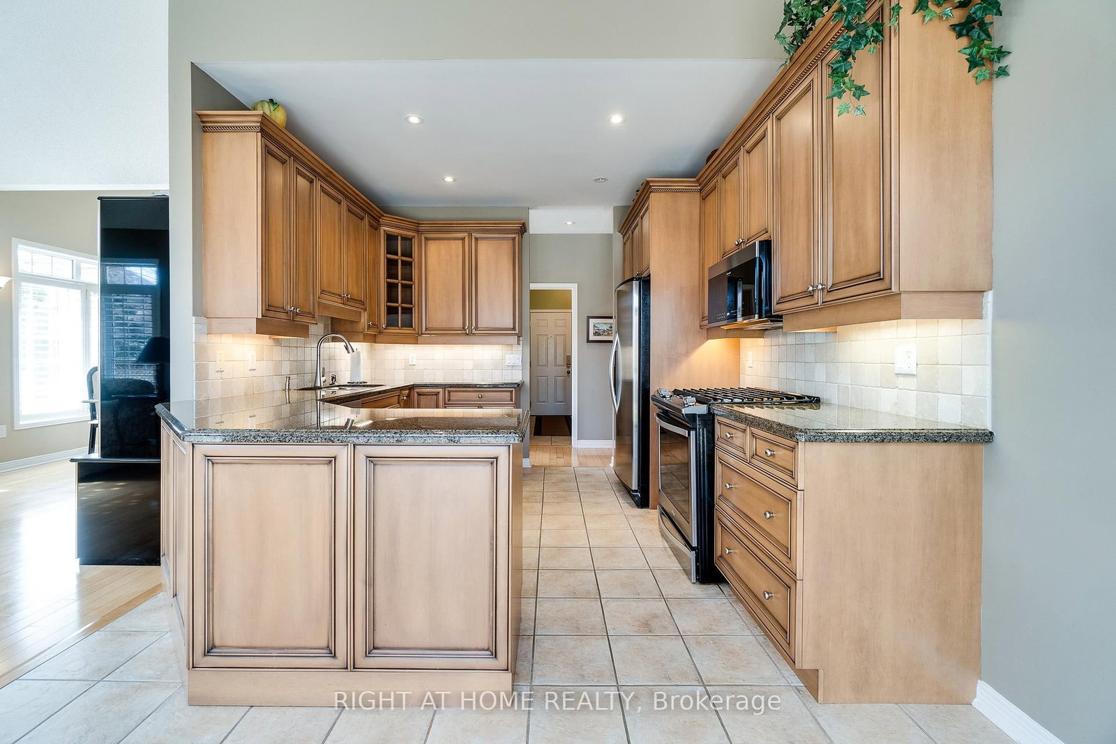 4280 Taywood Drive • #15 • Burlington, ON photo 14