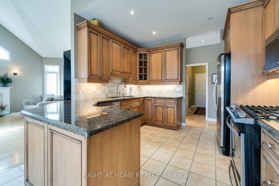4280 Taywood Drive • #15 • Burlington, ON photo 8
