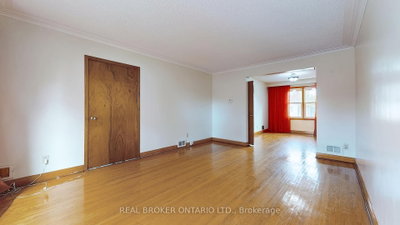 3241 Dufferin Street — photo 6