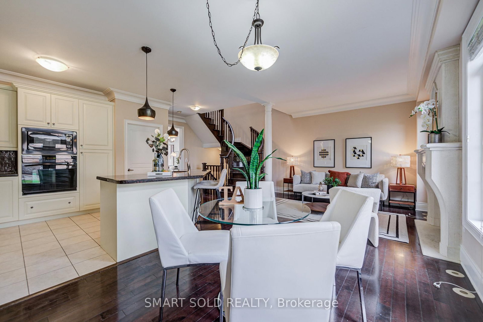 4123 Shipp Drive • Mississauga, ON photo 18