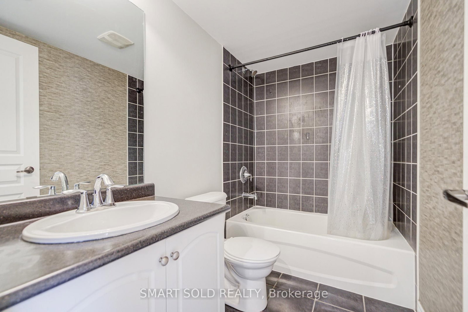 4123 Shipp Drive • Mississauga, ON photo 42