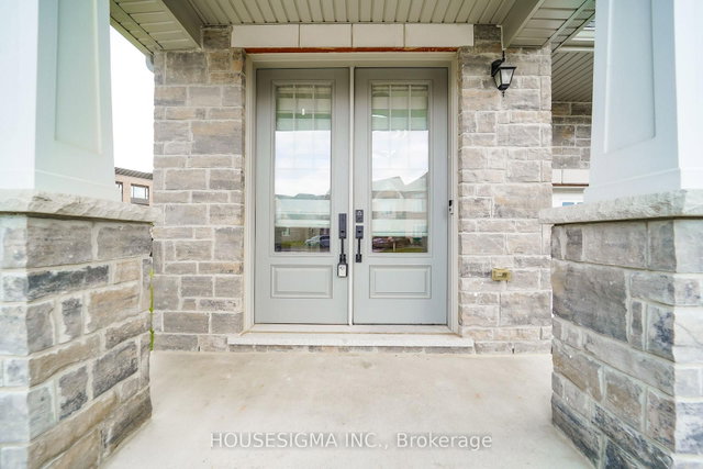 62 Royal Fern Crescent