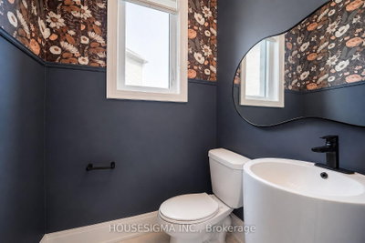 62 Royal Fern Crescent — more photos