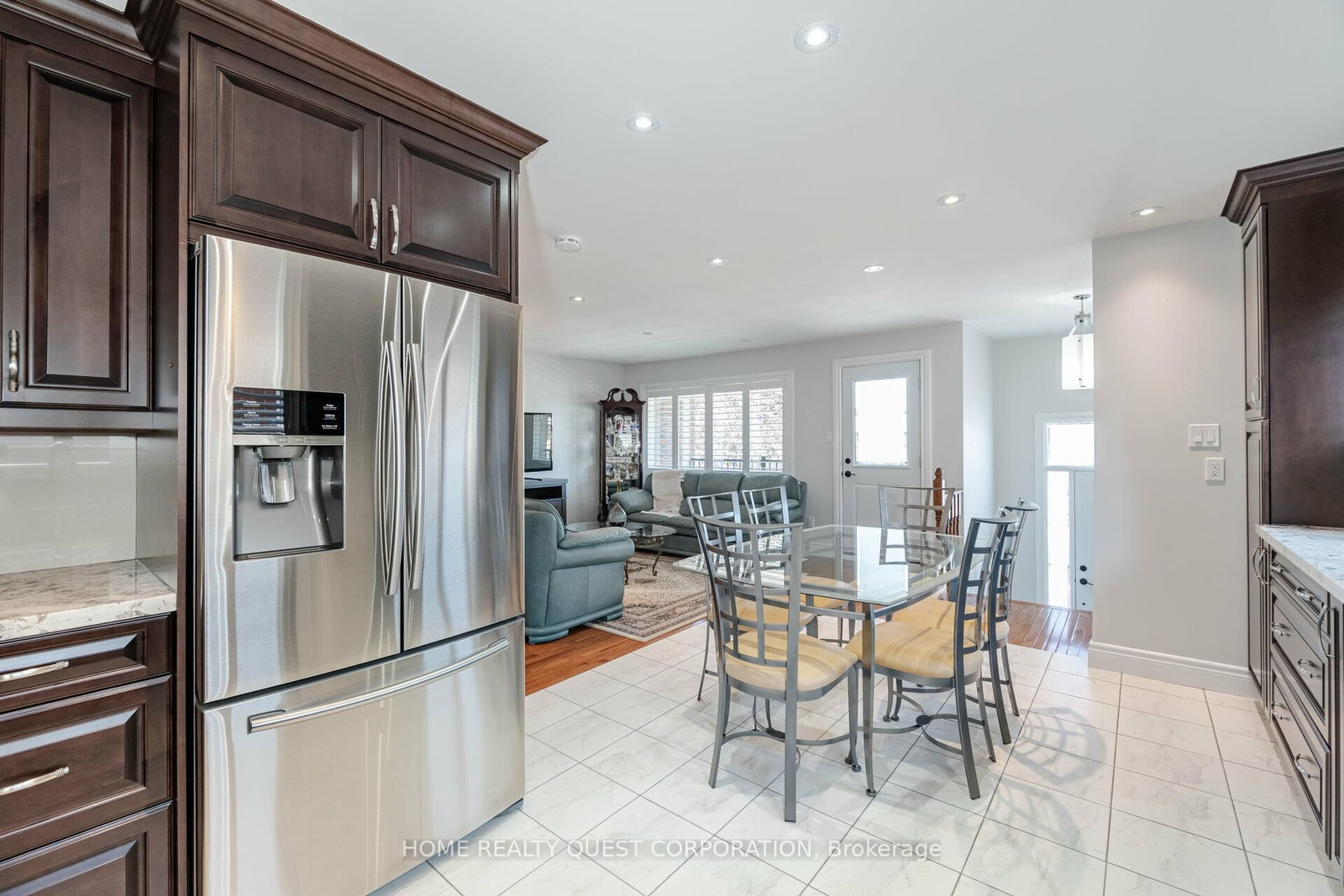 4190 Bishopstoke Lane • Mississauga, ON photo 10