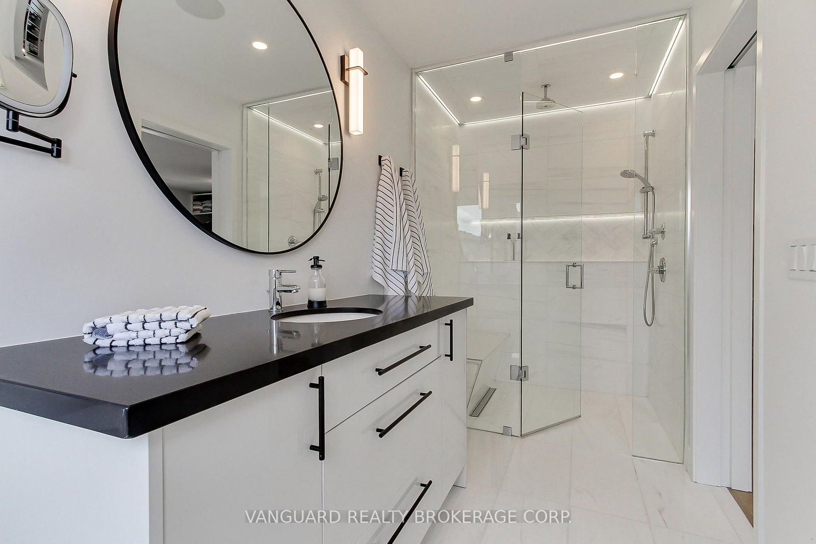 146 Landsbridge Street • Caledon, ON photo 21