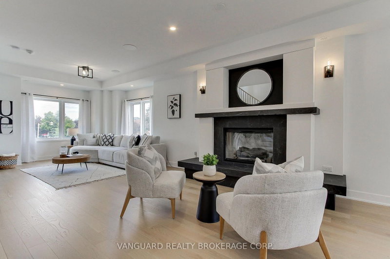 146 Landsbridge St photo 5