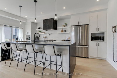 146 Landsbridge Street • Caledon, ON photo 8