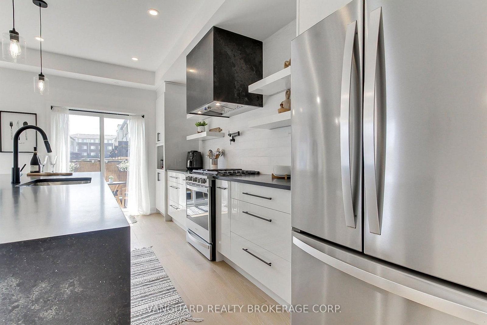 146 Landsbridge Street • Caledon, ON photo 9