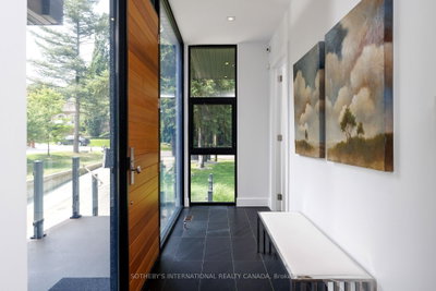 5 Hartfield Road — photo 2