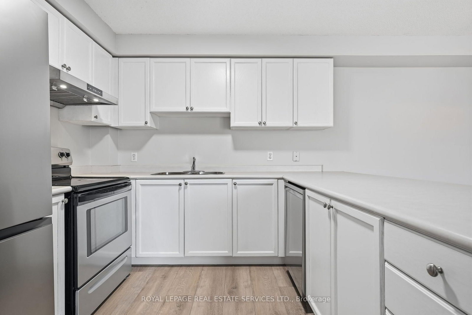 203-1701 Lampman Avenue • Burlington, ON photo 14