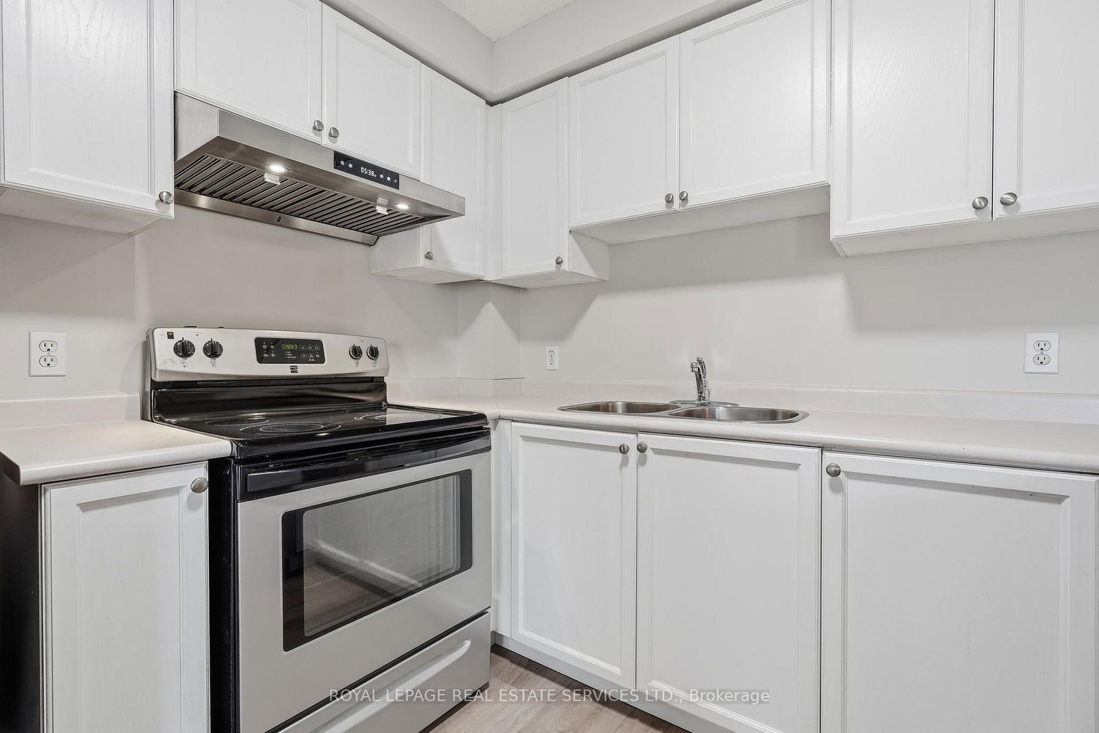 203-1701 Lampman Avenue • Burlington, ON photo 15