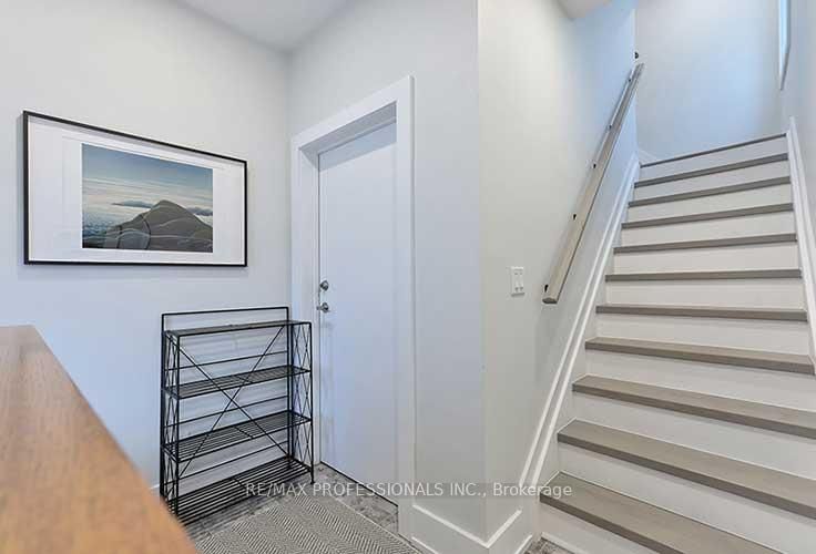 3rd Fl - 23 Radford Avenue
