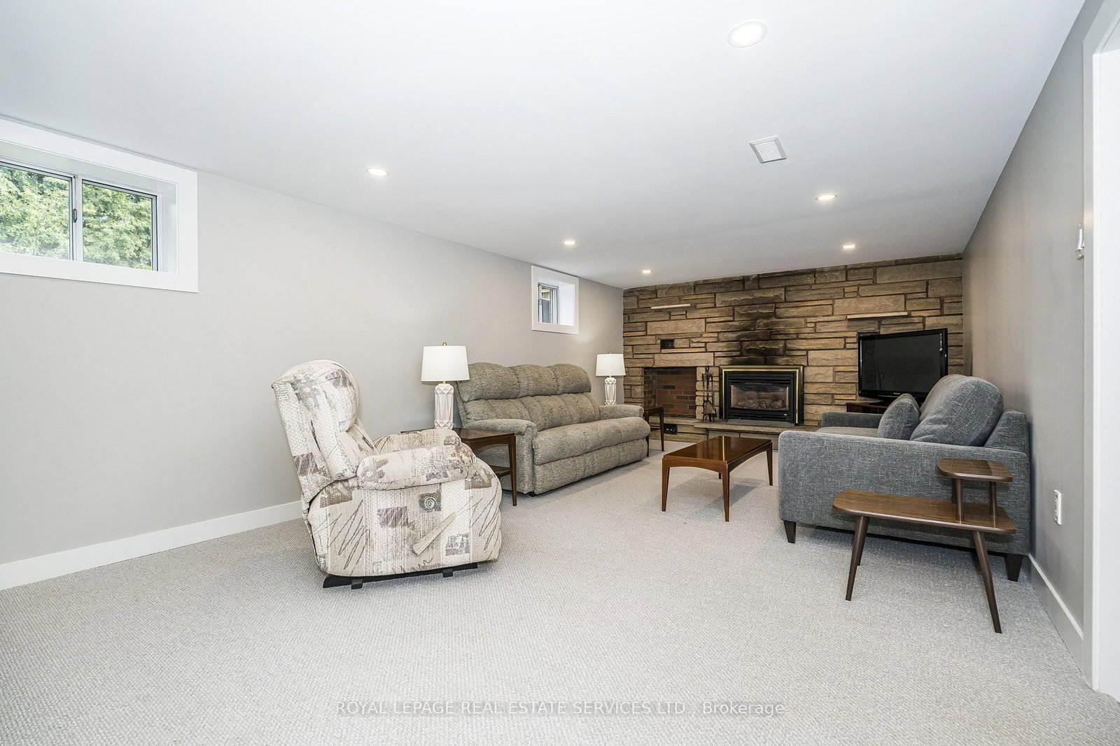 8 Burwood Road • Toronto, ON photo 17