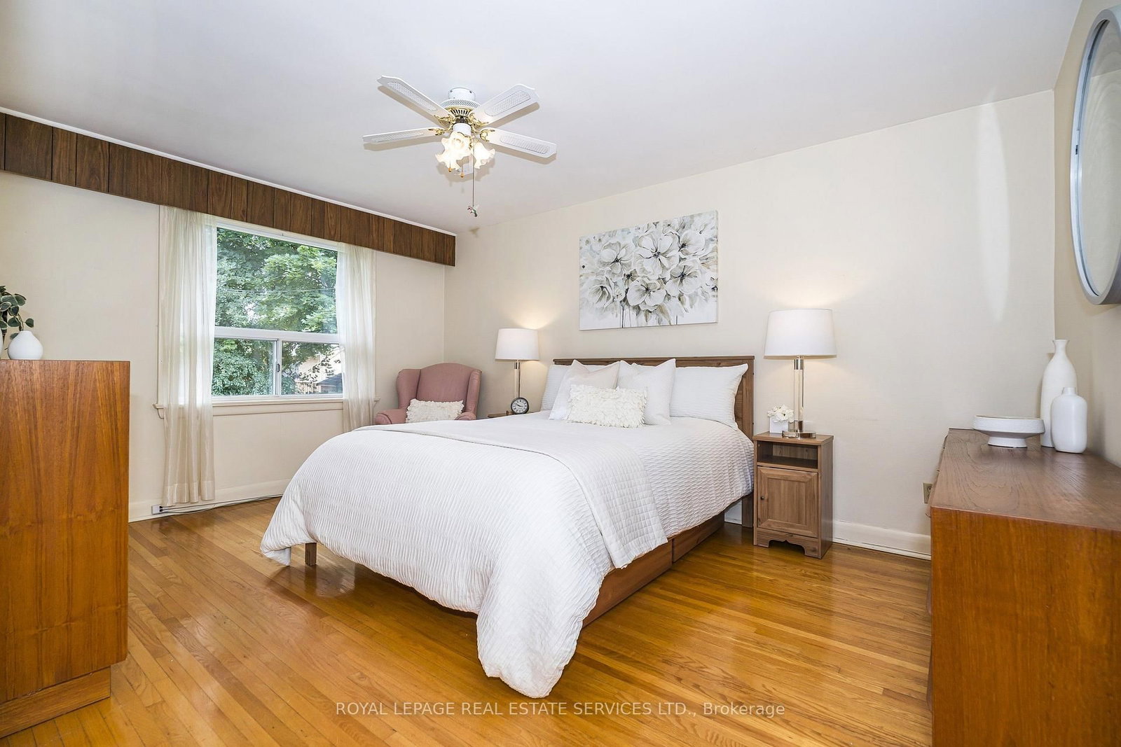 8 Burwood Road • Toronto, ON photo 7