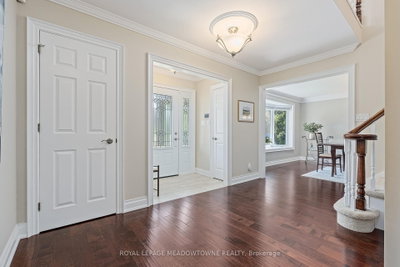 33 Heslop Court — photo 5