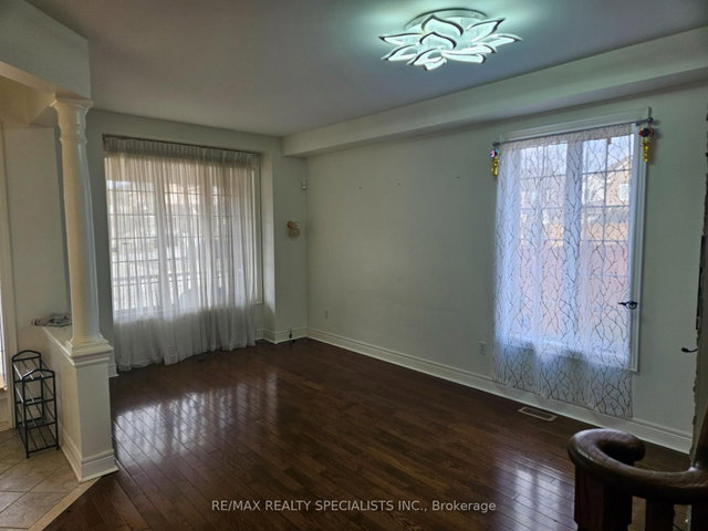 Upper - 3774 Arbourview Terrace