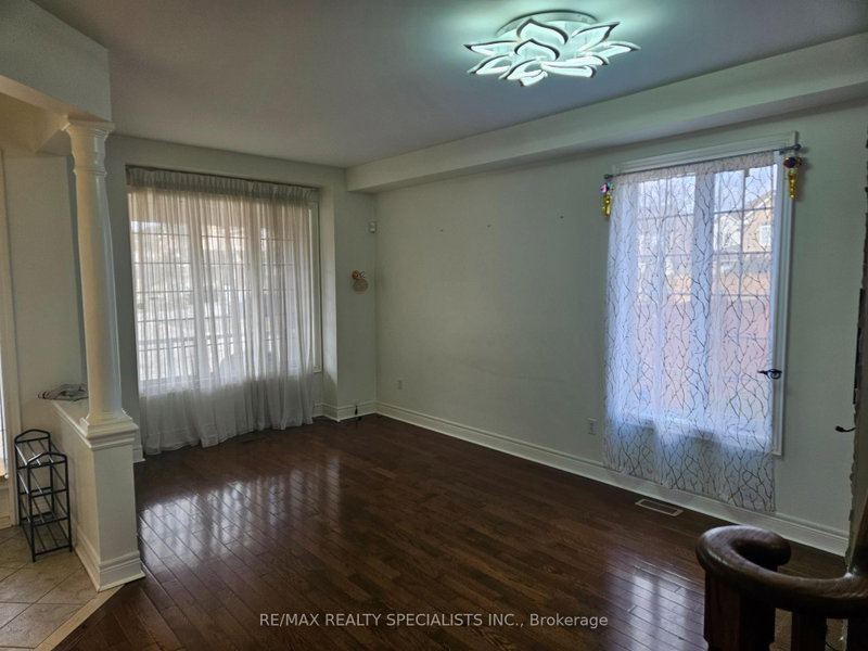 Upper - 3774 Arbourview Terrace