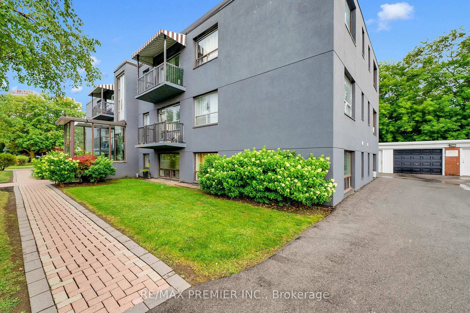 5-4 Hartham Place, Toronto, ON, photo 2