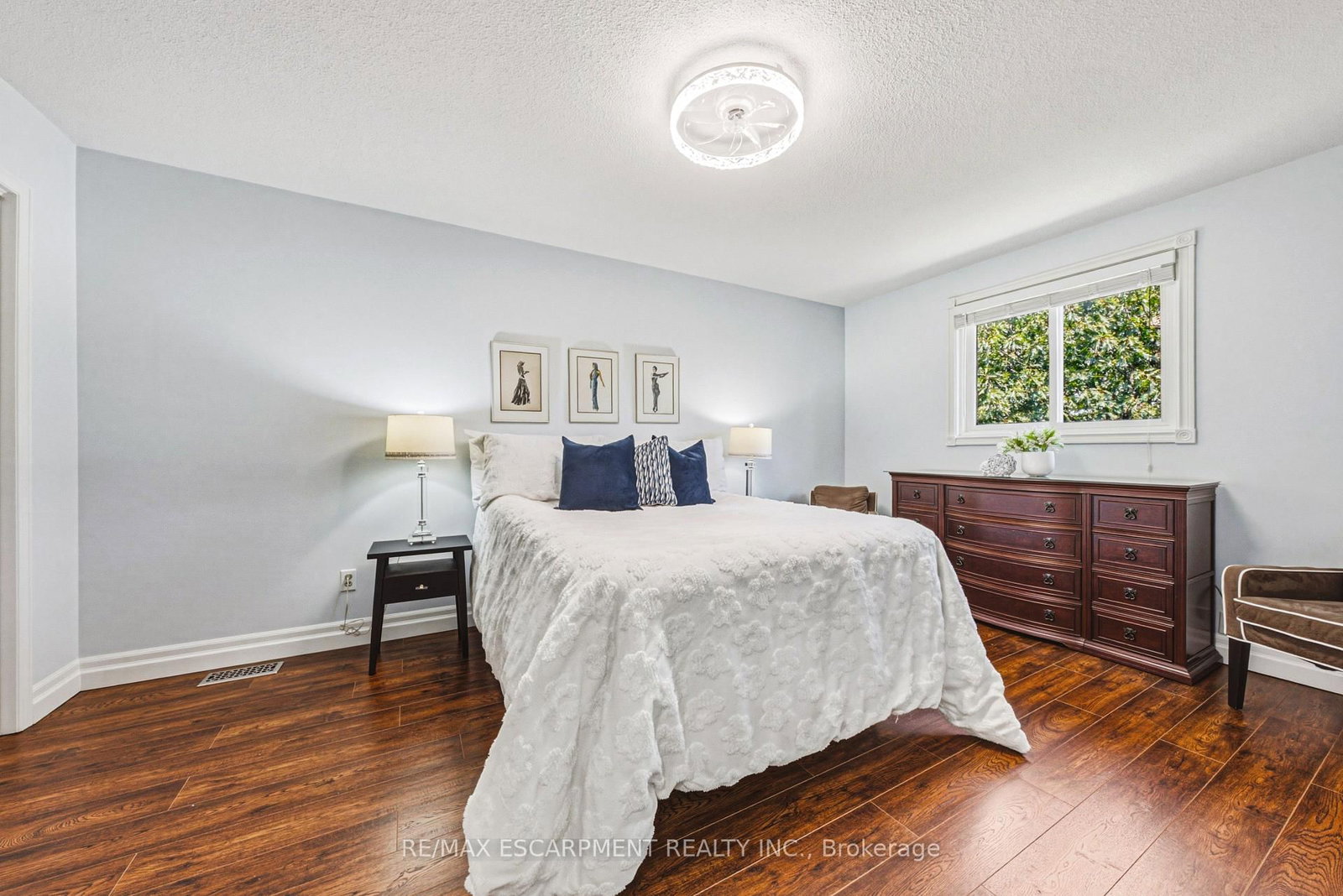 2206 Donald Road • Burlington, ON photo 15