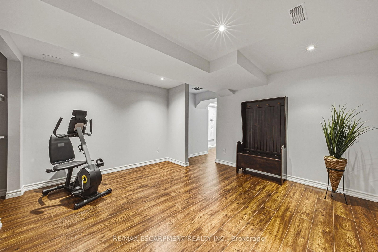 2206 Donald Road • Burlington, ON photo 22