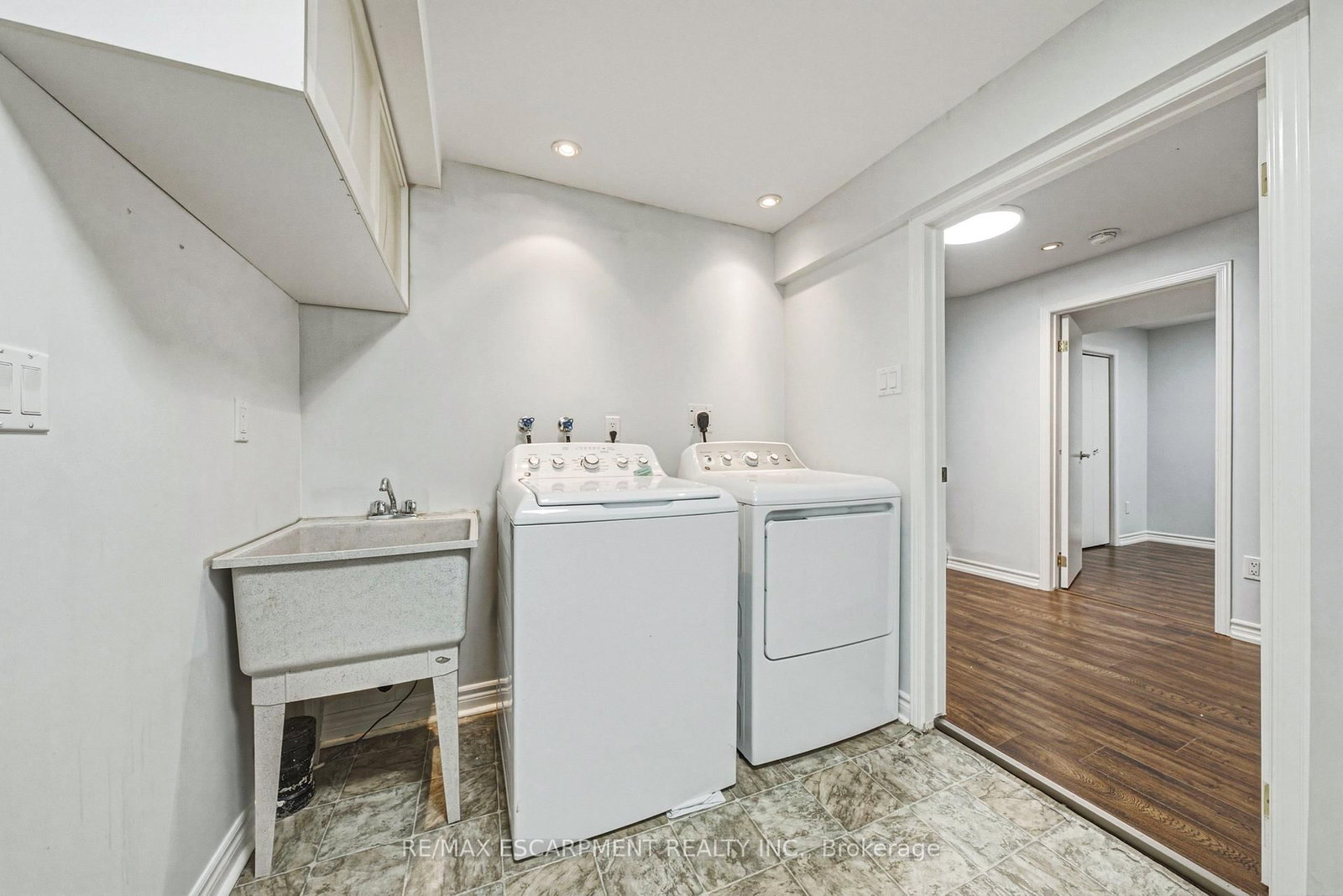 2206 Donald Road • Burlington, ON photo 23