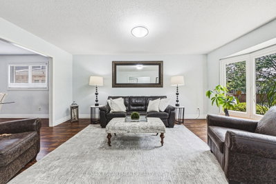 2206 Donald Road • Burlington, ON photo 5