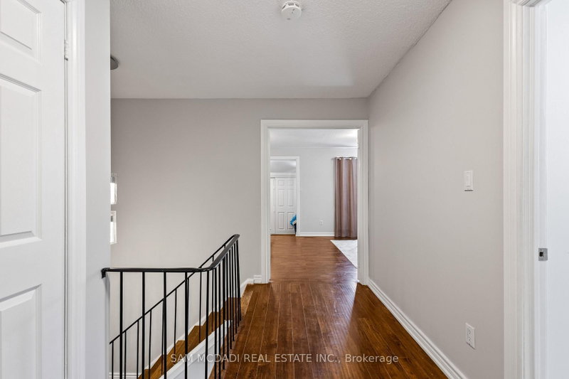 6755 Segovia Mississauga,ON L5N 1P1 — Photo 13