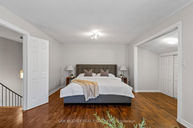 6755 Segovia Mississauga,ON L5N 1P1 — Photo 14