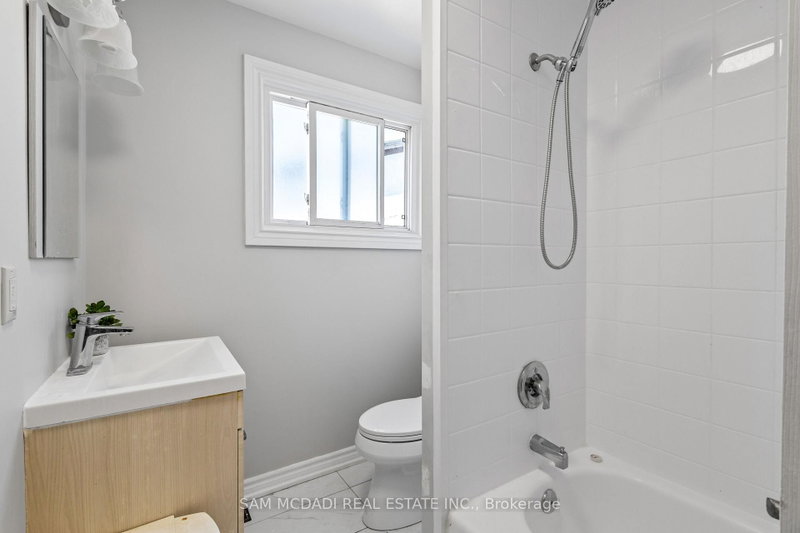 6755 Segovia Mississauga,ON L5N 1P1 — Photo 18